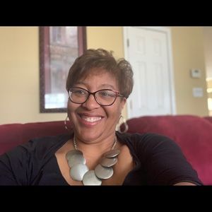 Meet your Posher, Diane